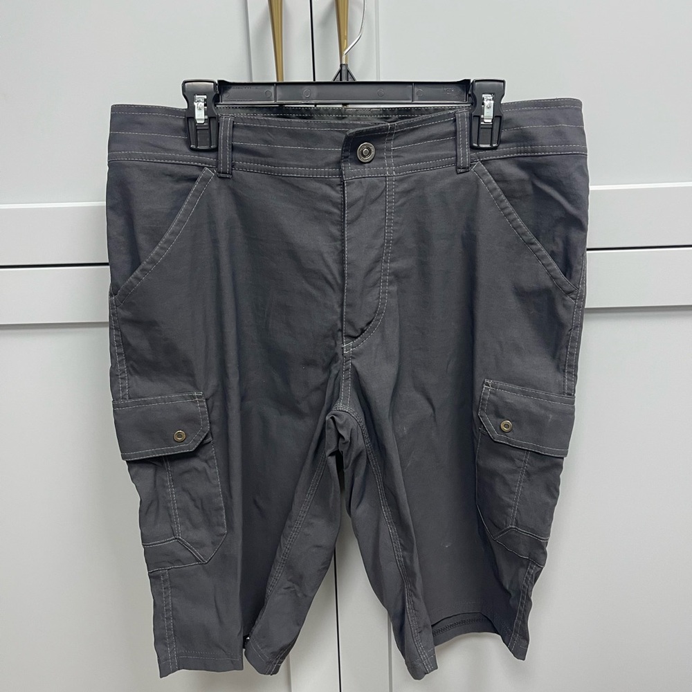KÜHL Gray Cargo Shorts Men’s Size 35 Hiking Outdoor Utility